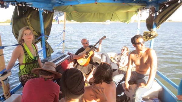 Pontunery cruise.jpg